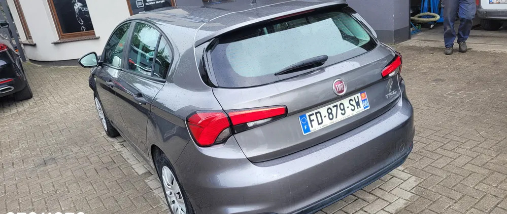 krotoszyn Fiat Tipo cena 18800 przebieg: 112000, rok produkcji 2017 z Krotoszyn